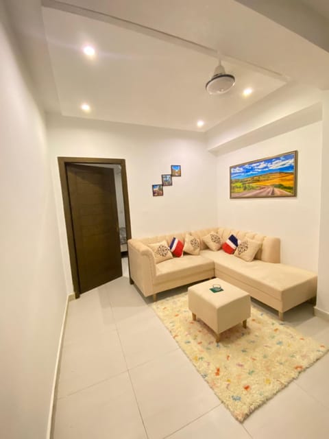 Awan rental apartments Apartment in Islamabad