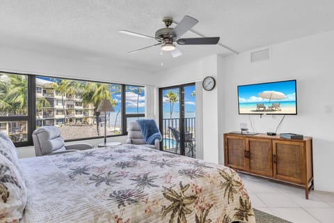 This condo is located in one of Islamorada's most prestigious condo complexes, condo Apartment in Upper Matecumbe Key