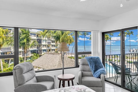 This condo is located in one of Islamorada's most prestigious condo complexes, condo Apartment in Upper Matecumbe Key