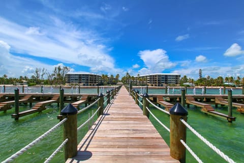 This condo is located in one of Islamorada's most prestigious condo complexes, condo Apartment in Upper Matecumbe Key