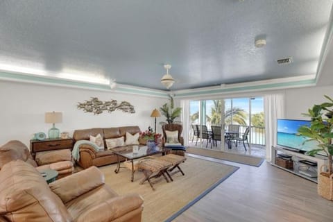 Waterfront Home With Swimming Pool home Casa in Plantation Key