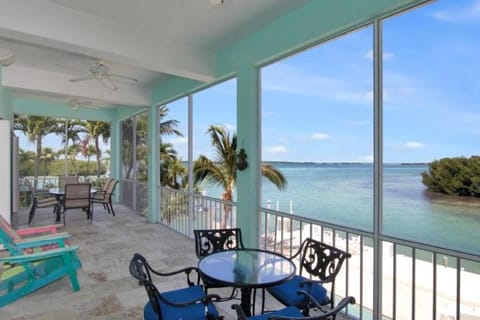 Waterfront Home With Swimming Pool home Casa in Plantation Key