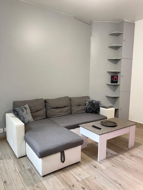 Cosy apartment - minutes from Paris, Stade de France JO Apartment in Aubervilliers