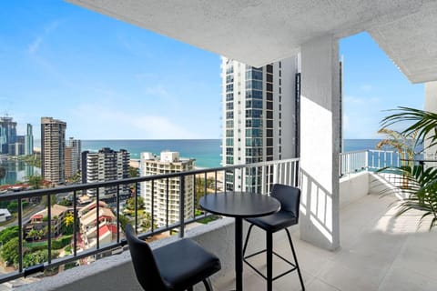 Magnificent Ocean Views Apartment in Surfers Paradise - CoastHM Apartment in Surfers Paradise Boulevard