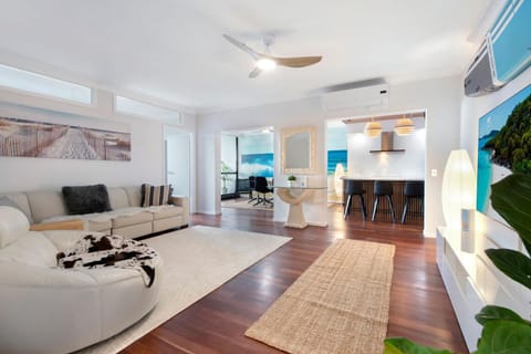 Magnificent Ocean Views Apartment in Surfers Paradise - CoastHM Apartment in Surfers Paradise Boulevard