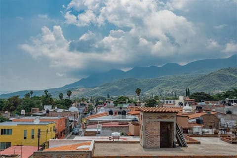 Ajijic Outdoor Saltwater Pool 3-Room Suites Appartement in Ajijic