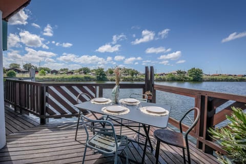 Balcony/Terrace, River view