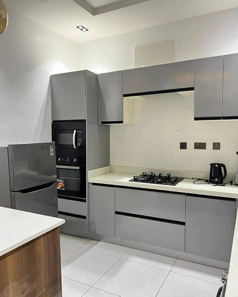 Property building, Kitchen or kitchenette, dishwasher, minibar, oven, stove