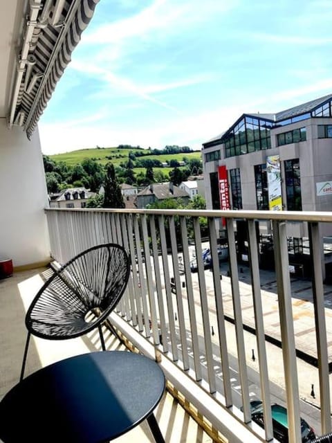 Property building, Patio, Day, Natural landscape, View (from property/room), Balcony/Terrace, Dining area