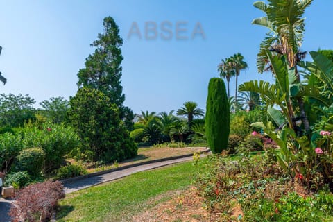 Appartement jardin et piscine Nice Apartment in Nice