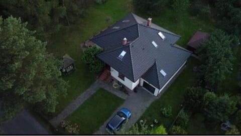 Property building, Day, Neighbourhood, Natural landscape, Bird's eye view, Street view, Parking