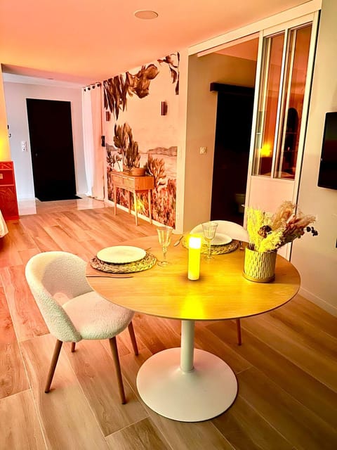 Dining area, Dinner