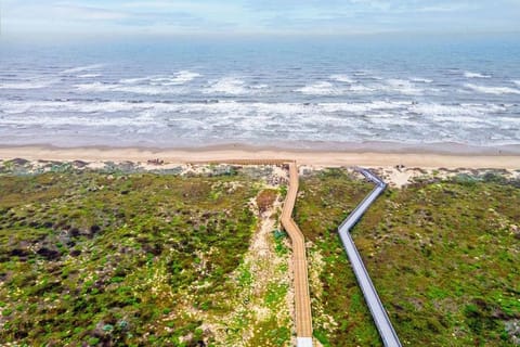 Anchor House - Private Pool & Ocean Views! House in Port Aransas