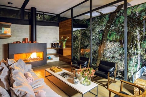 Espectacular Casa con Lujo Total En Valle House in Valle de Bravo