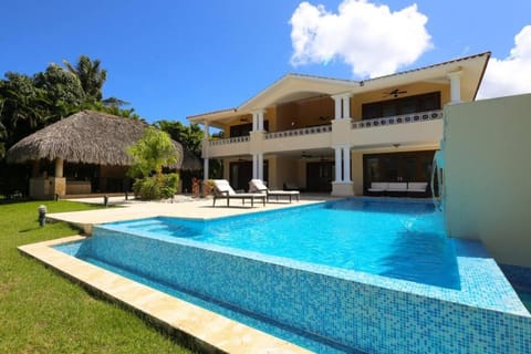 5 Bdr Pool Villa Golf Club Apartment in Punta Cana