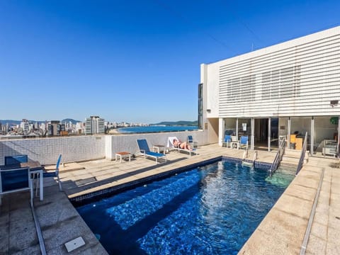 Property building, Day, Sea view, Swimming pool