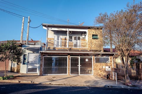 Property building, Day, Street view