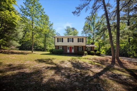 5BR Woodland Retreat Kayak Fish Pond Rest House in North Augusta