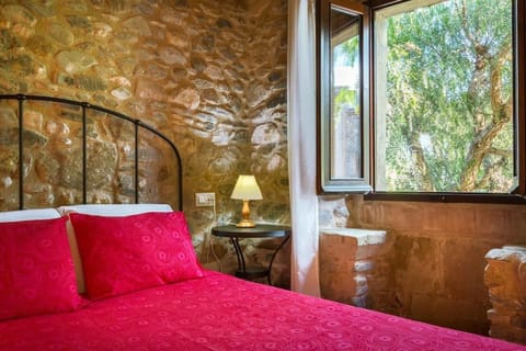 'La Petita' Cruilles Costa Brava Chic Welcoming Cottage Medieval Village House in Baix Empordà