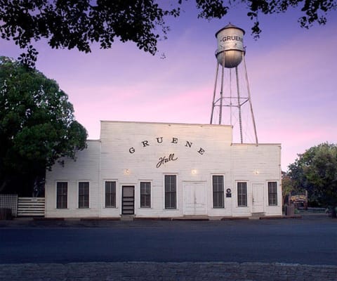 Whiskey River - Texas Music Theme in Historic Gruene, Riverfront on the Guadelupe River Apartment in New Braunfels