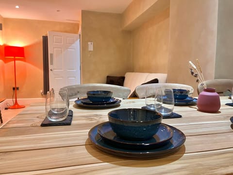 Brecon serviced apartments- Hidden Abodes Apartment in Brecon