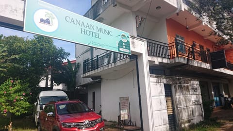 CANAAN MUSIC Hotel Bed and Breakfast in Dehiwala-Mount Lavinia