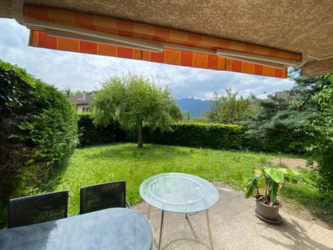 Appartement avec jardin à 2 pas du lac Apartment in Aix-les-Bains