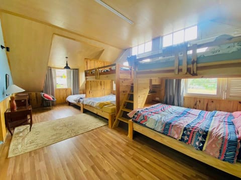 Trang Trại Thông Non Campground/ 
RV Resort in Dalat