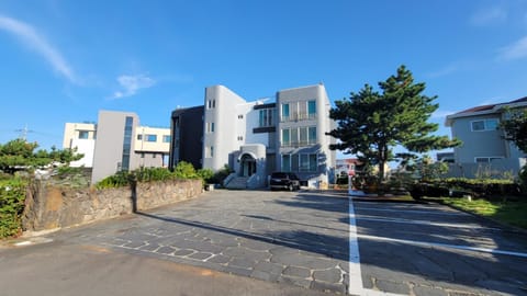 Jeju Ocean Vill House in South Korea