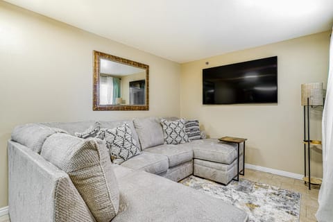 Cozy and Centrally Located SLC Condo with Balcony! Apartment in Salt Lake City