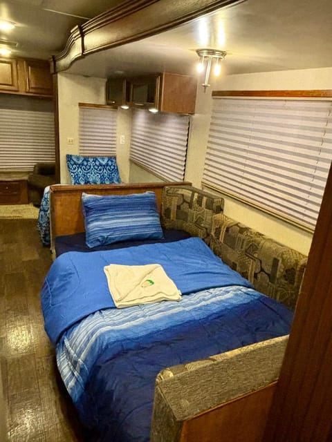 Rooms in Modern RV Trailer Home Campground/ 
RV Resort in Westmont