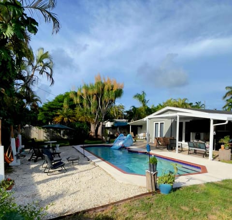 Patio, Day, Garden view, Pool view, Swimming pool, sunbed