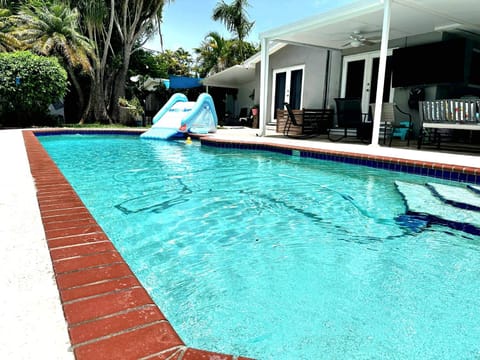 Day, Pool view, Swimming pool, Swimming pool