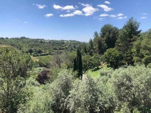 Villa entière à 550 m du centre-ville Casa in Valensole