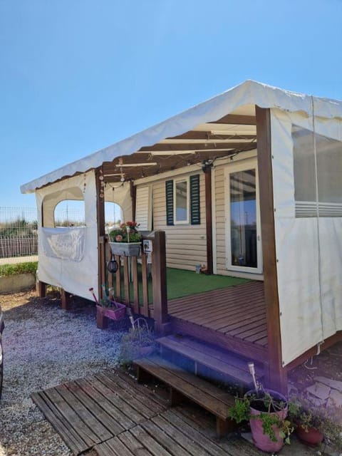 Mobil home le castellas Campground/ 
RV Resort in Marseillan