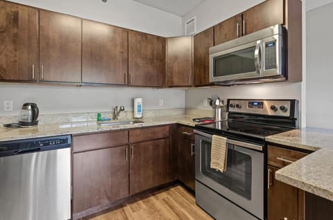 Modern Apt with Kitchen and Gym - BSC-202D Appartement in White Plains