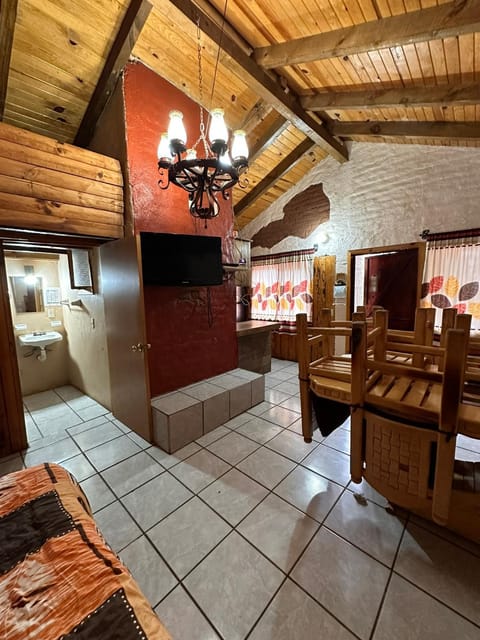 Photo of the whole room, Dining area