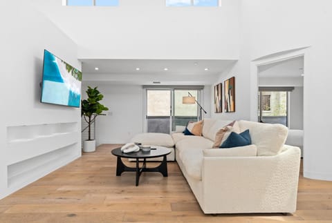 TV and multimedia, Balcony/Terrace, Living room, Decorative detail, furniture, internet, air conditioner