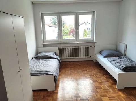 TOP Pader City Pension mit Wlan und free parking Apartment in Paderborn