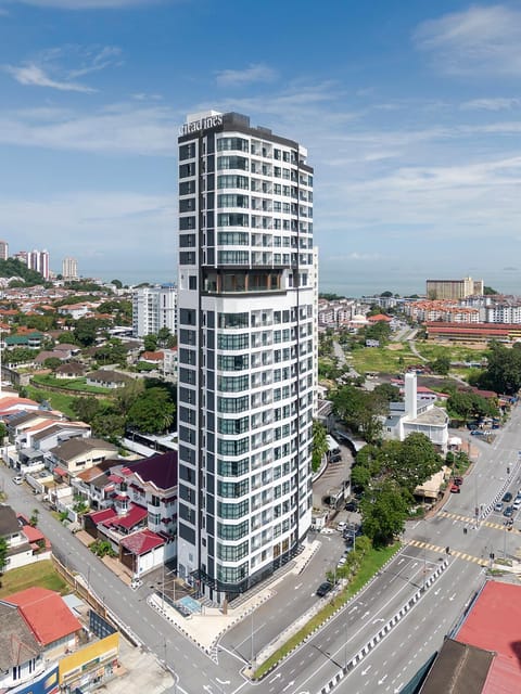 Property building, Day, Neighbourhood, Natural landscape, Bird's eye view, City view, Sea view, Street view, Location, Parking