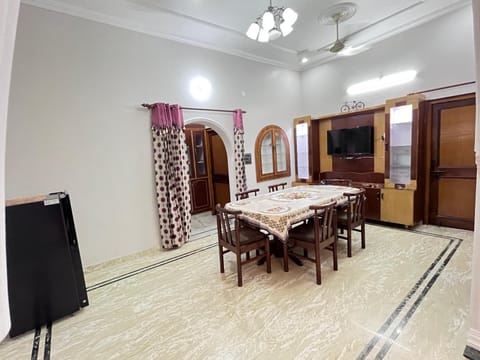 Anandit Ashiyana Apartment in Dehradun