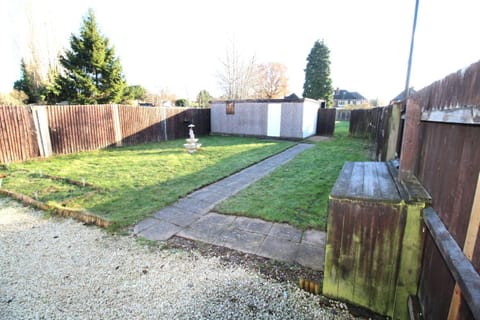 Large 3 Bed Bungalow - Beautiful Refurb - Garden House in Shirley