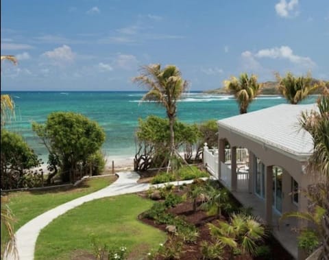 ​​​​​​​Hibiscus Beach House 2 bedroom 2.5 bath take 30 steps to your private beach Villa in St. Croix