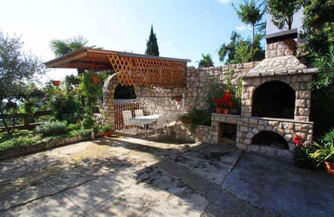 BBQ facilities, Garden