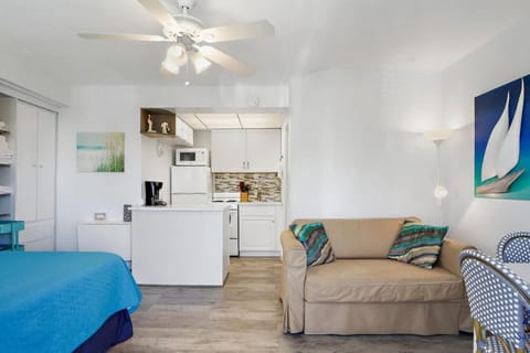 Sea Rocket 17 Second Floor Serenity in North Apartment in North Redington Beach