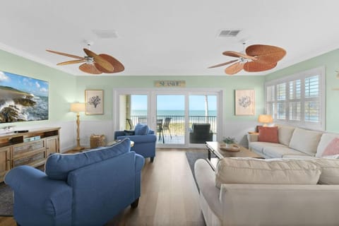 Sea Side 102 Beachfront Sleeps 8 House in Indian Rocks Beach