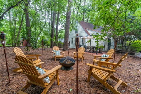 Natural landscape, Seating area, Garden view