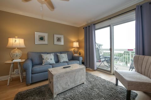 328 Breakers Villa in Coligny Beach