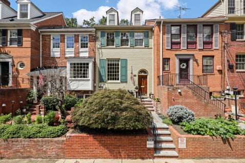 Property building, Garden view, Street view