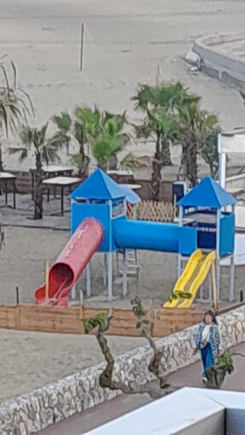 Le Moulin de la Mer, Grand appartement en face de la Piscine du Parc des sports Apartment in Perpignan